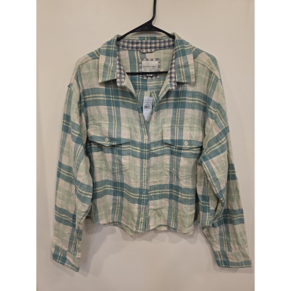 American Eagle Outfitters Green and Navy Cropped Plaid Button-Down Shirt